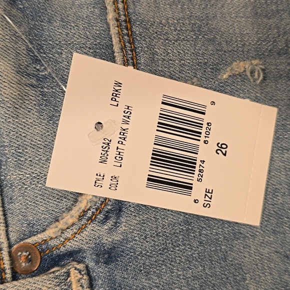 NWT Revolve Edyson Delon High Rise Short, distressed, in light park wash, $148 - Picture 2 of 10